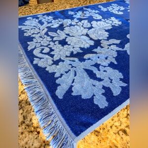 Vintage Cannon Monticello Towel set Royal blue